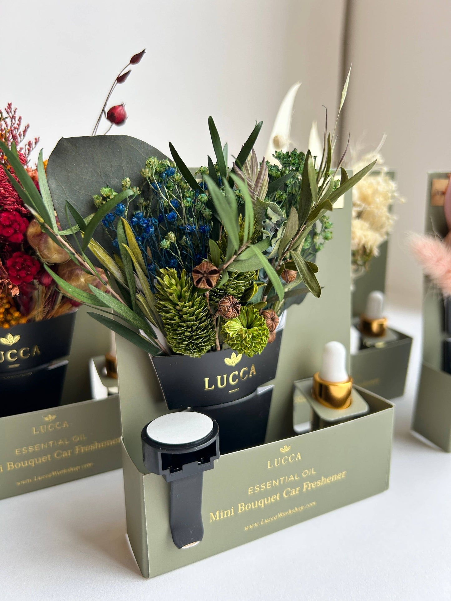 Lucca Nontoxic Floral Car Air Freshener: Amber & Chamomile & Vanilla