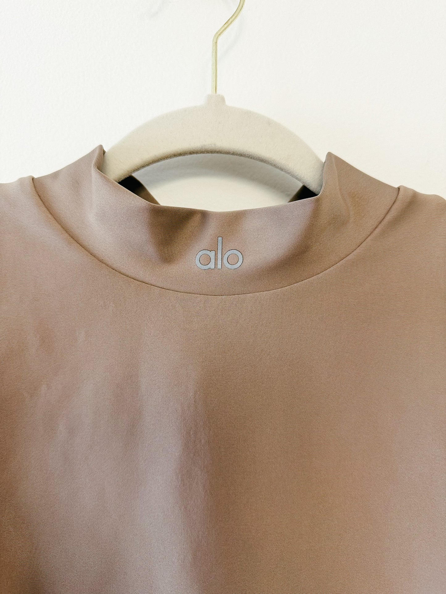 Alo Yoga Airlift Fuse Bra Tank in Gravel, Size Medium