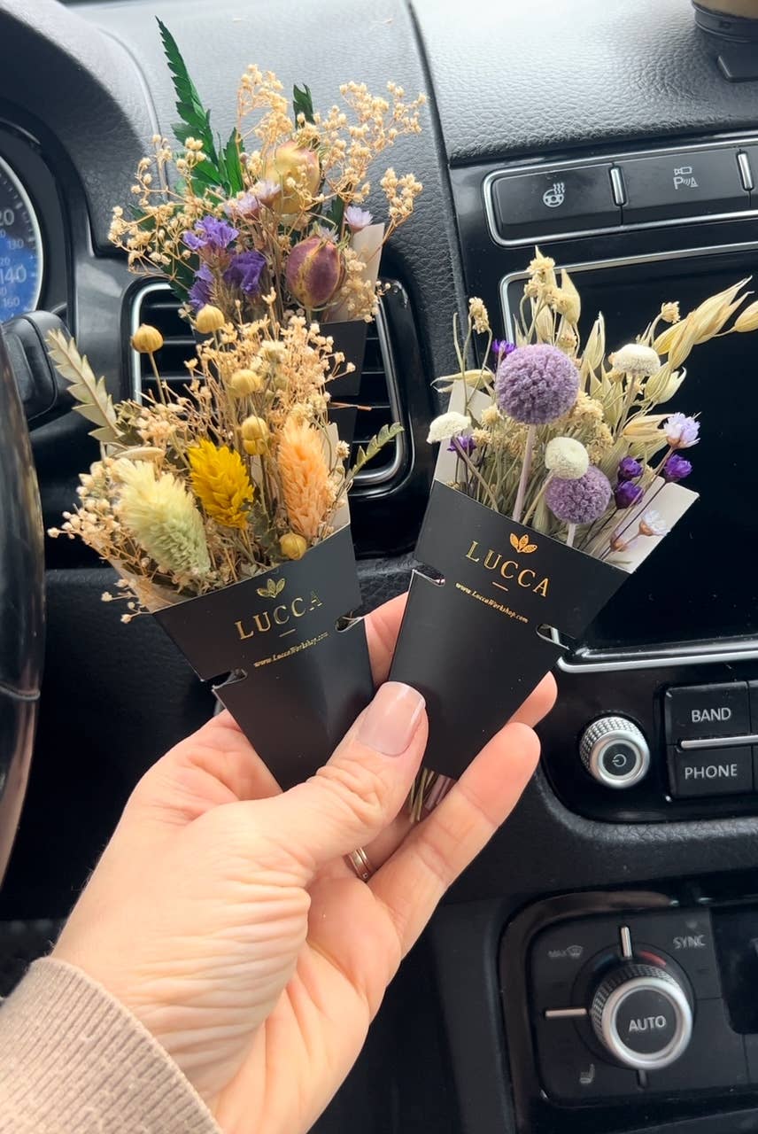 Lucca Nontoxic Floral Car Air Freshener: Vanilla & Rose