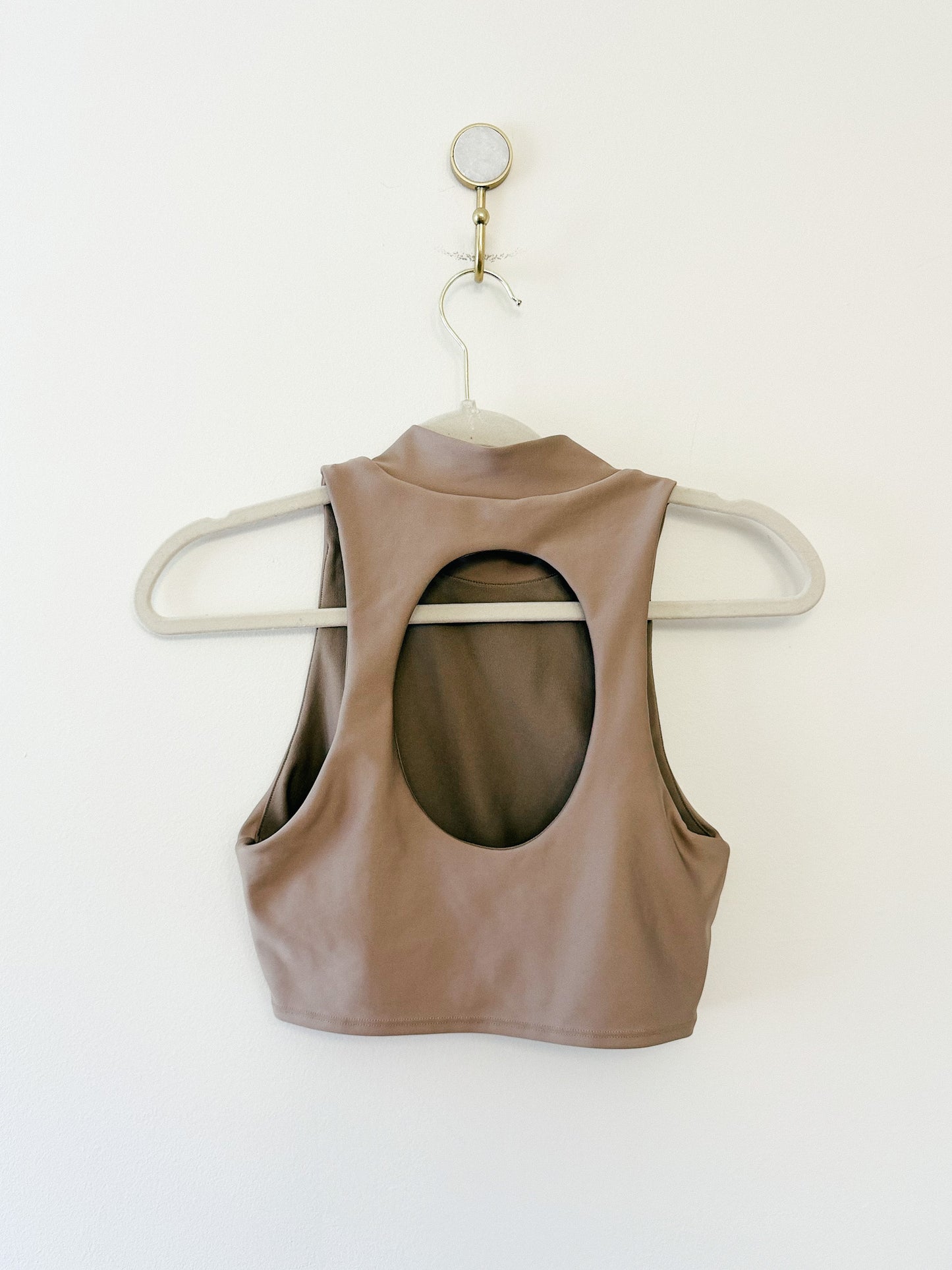 Alo Yoga Airlift Fuse Bra Tank in Gravel, Size Medium