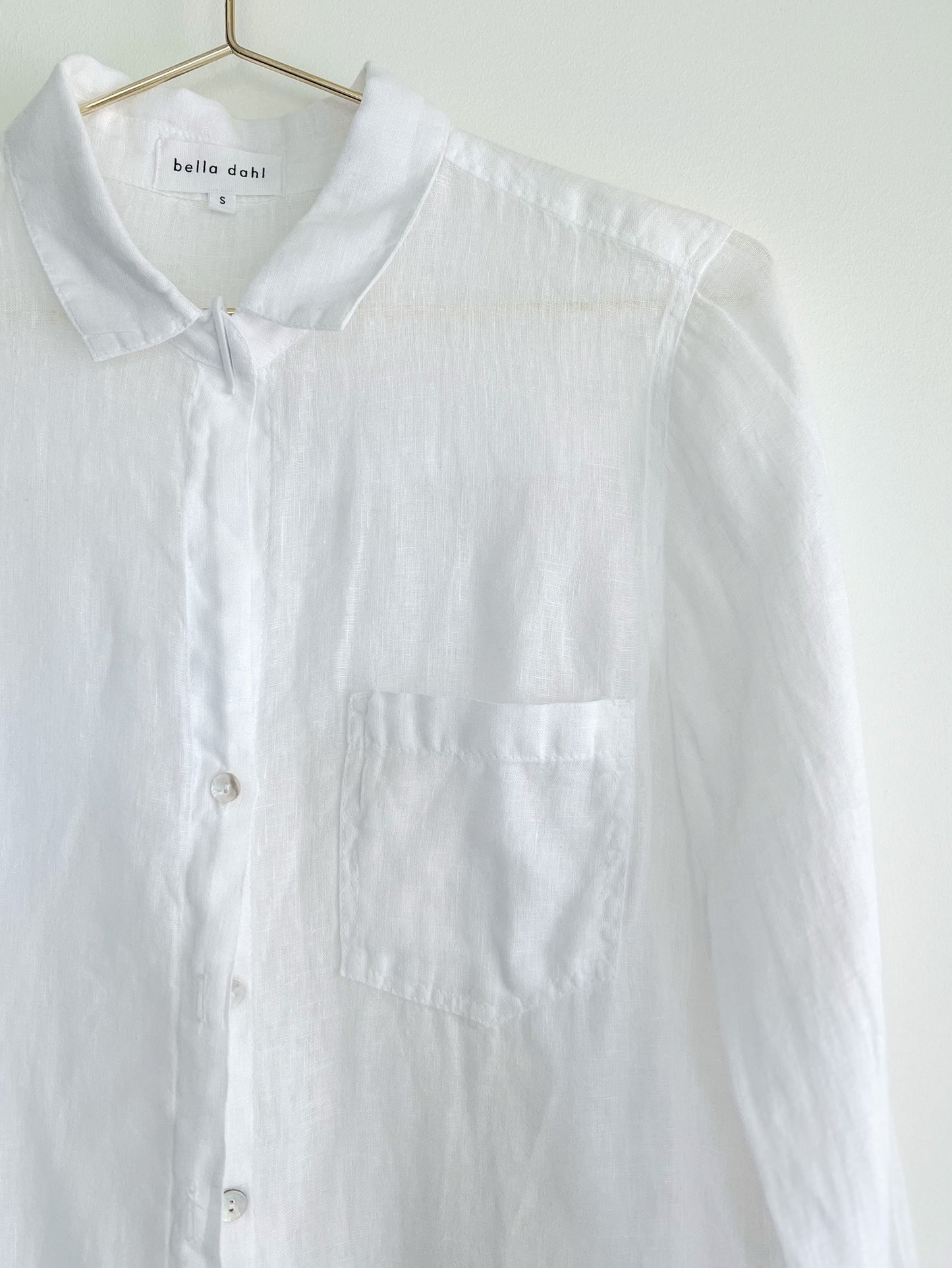 Bella Dahl White Linen Button Down Long Sleeved Shirt