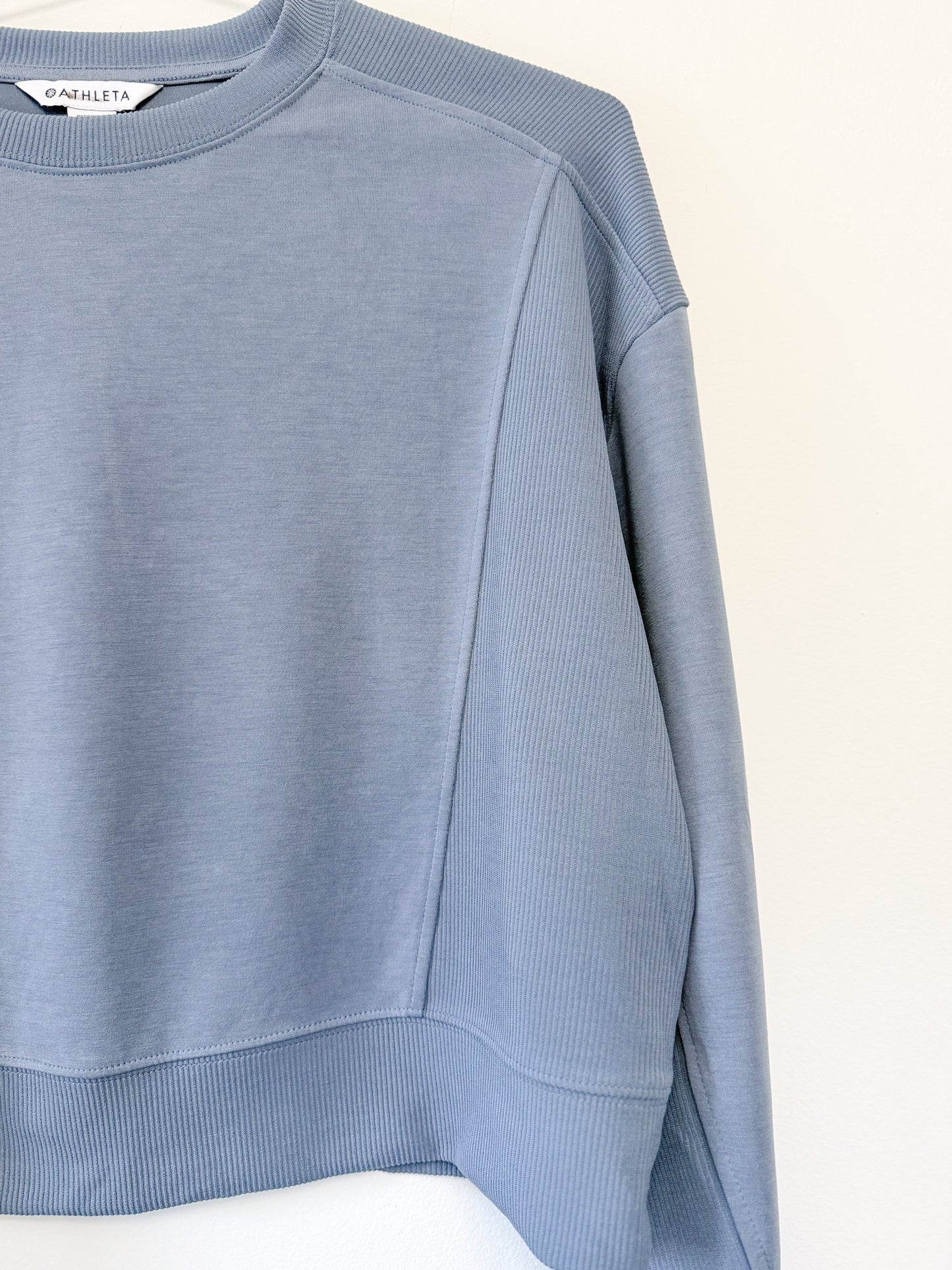 Athleta Seasoft Crewneck Sweatshirt, Size Medium