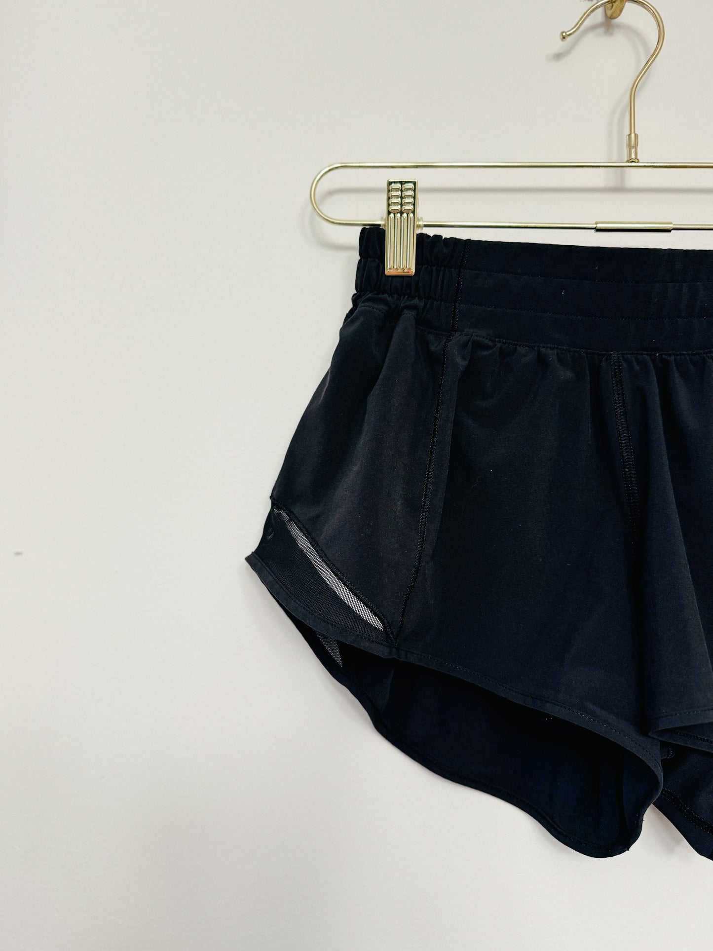 lululemon Hotty Hot Low-Rise Lined Short 2.5"