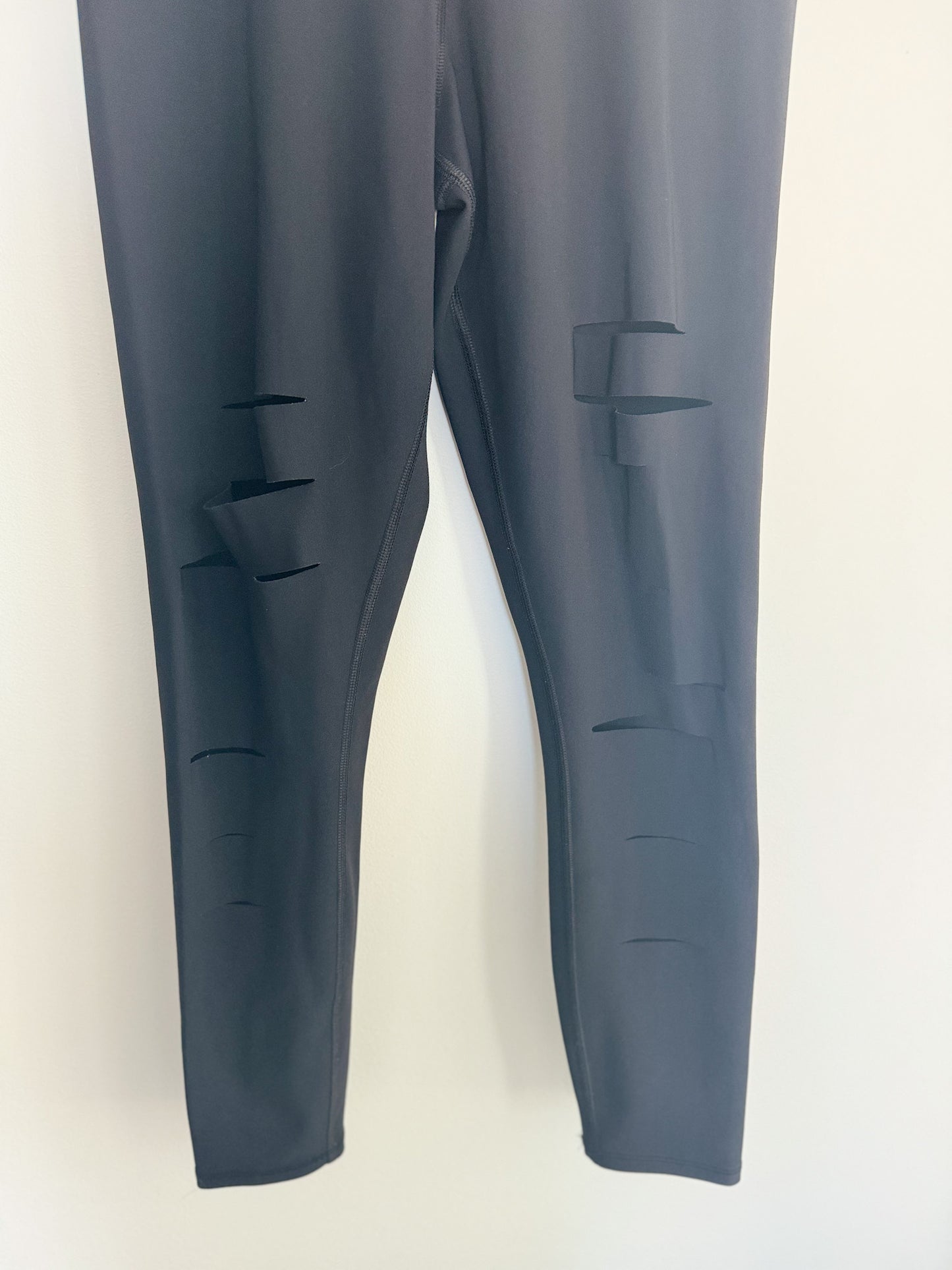 Alo Yoga High-Waist Ripped Warrior Legging