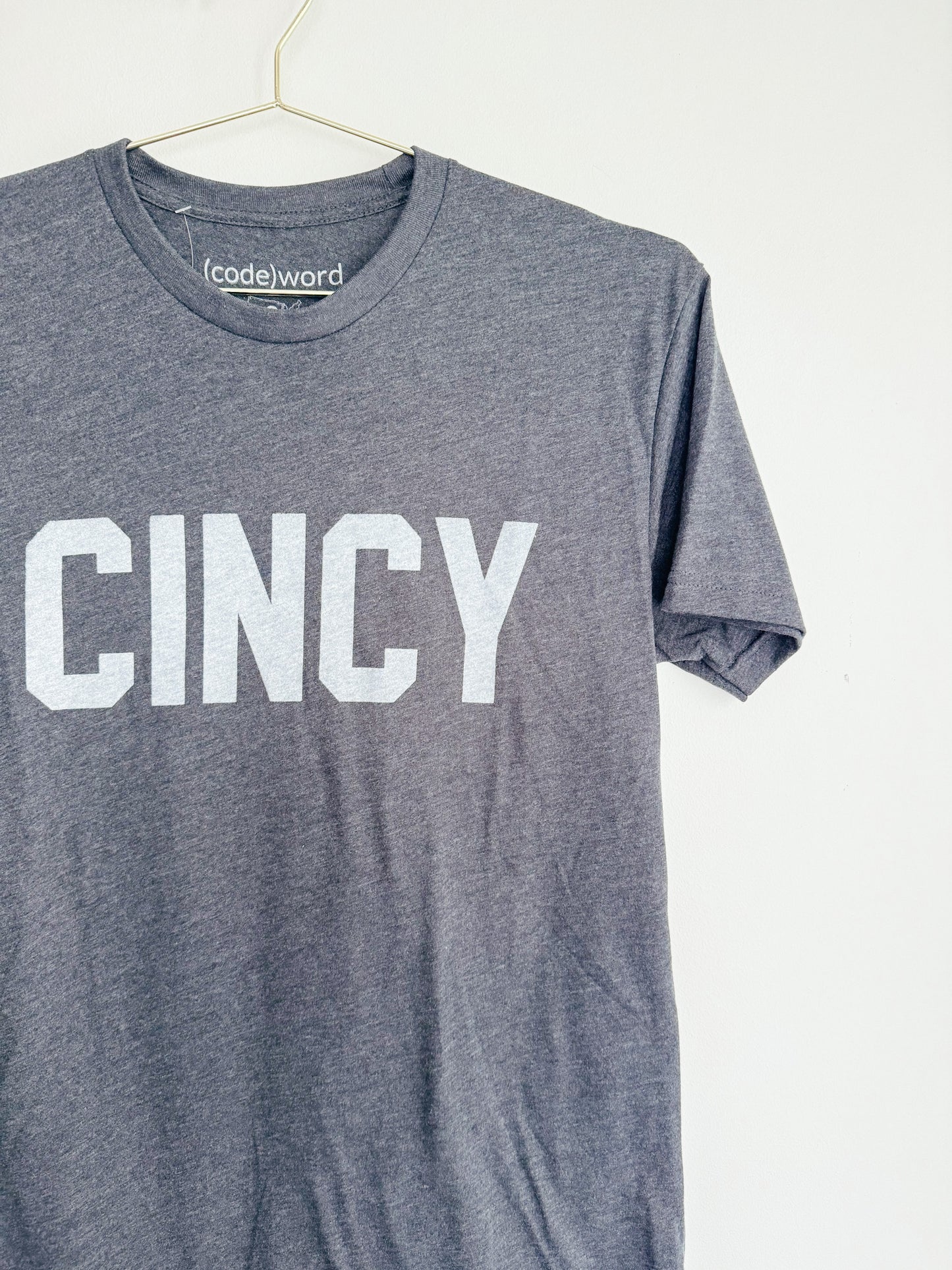 Cincy Heathered Charcoal Unisex T-Shirt - close up