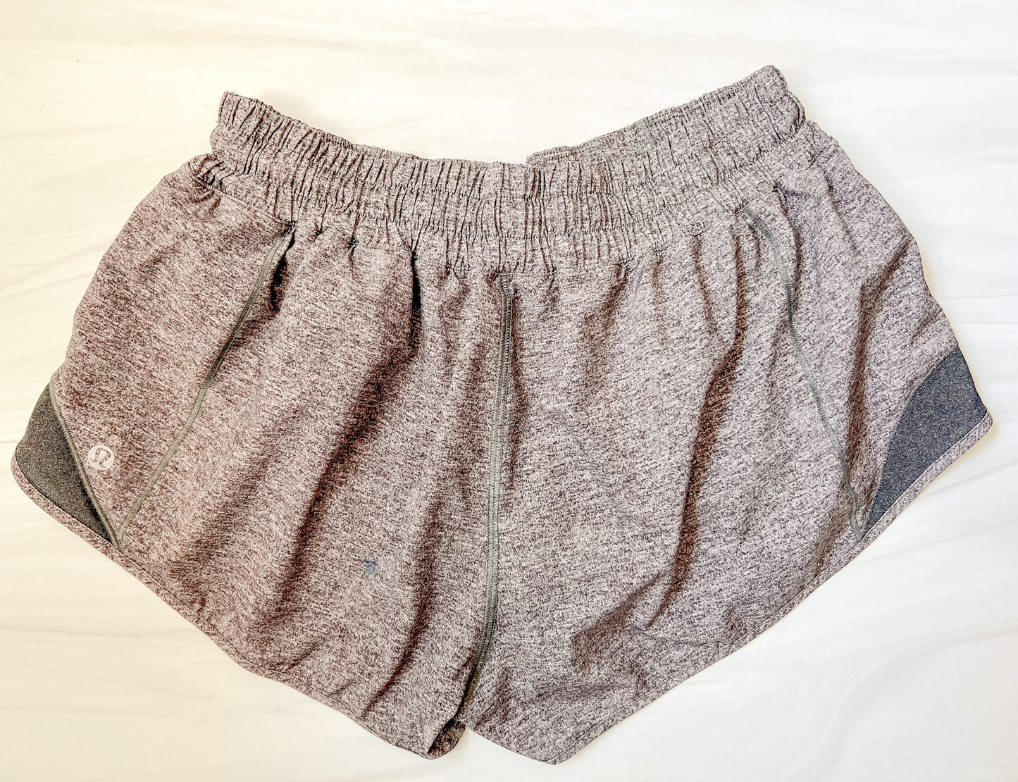 lululemon Hotty Hot Low-Rise Lined Short 2.5"